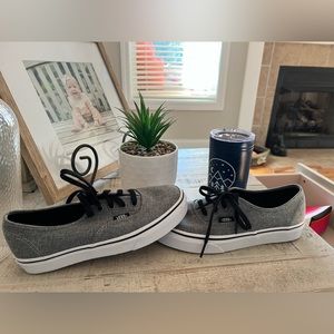 Brand new vans without tags. Men’s size 4.5 or women’s size 6